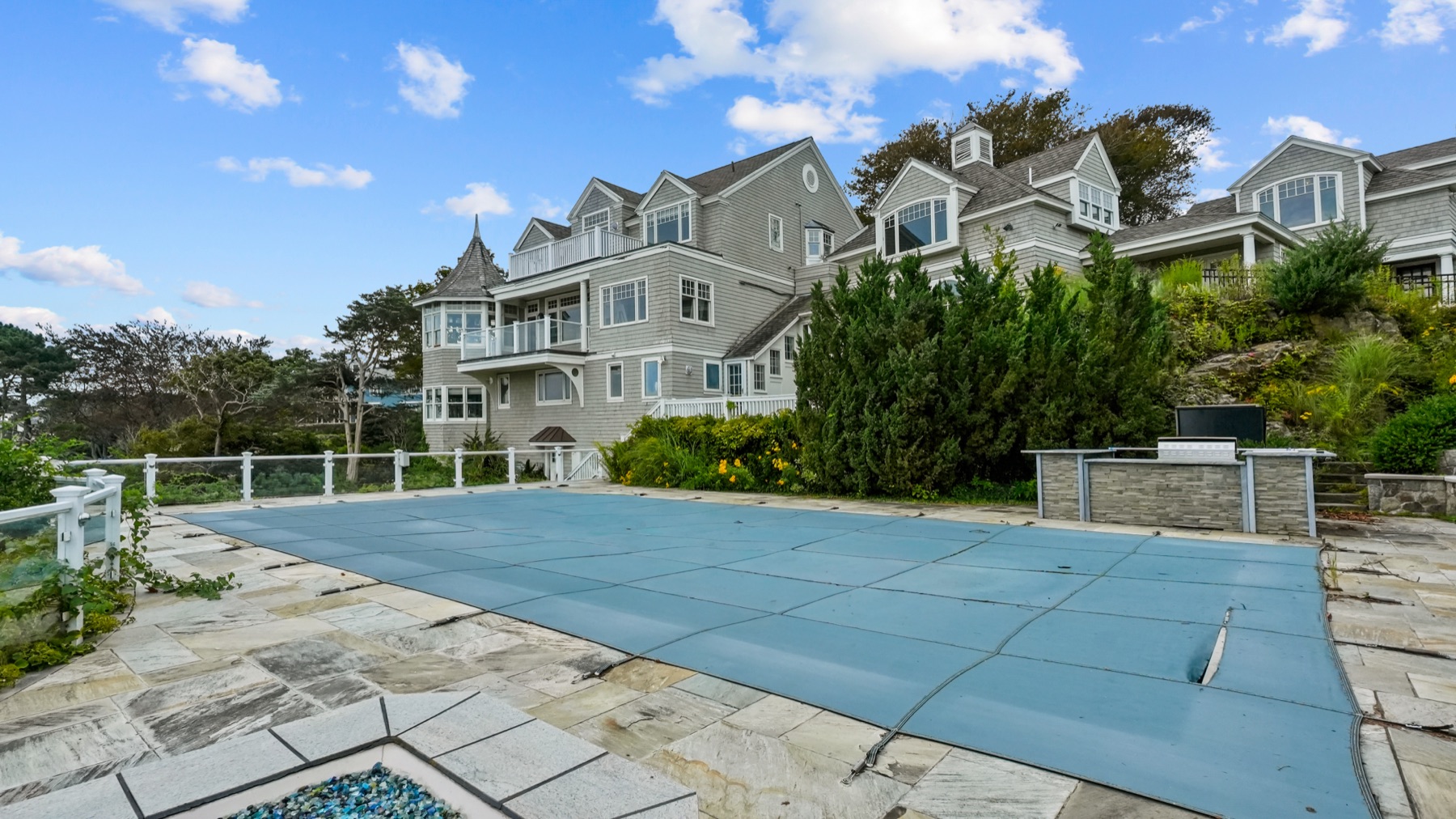 349 Ocean Ave — Pool