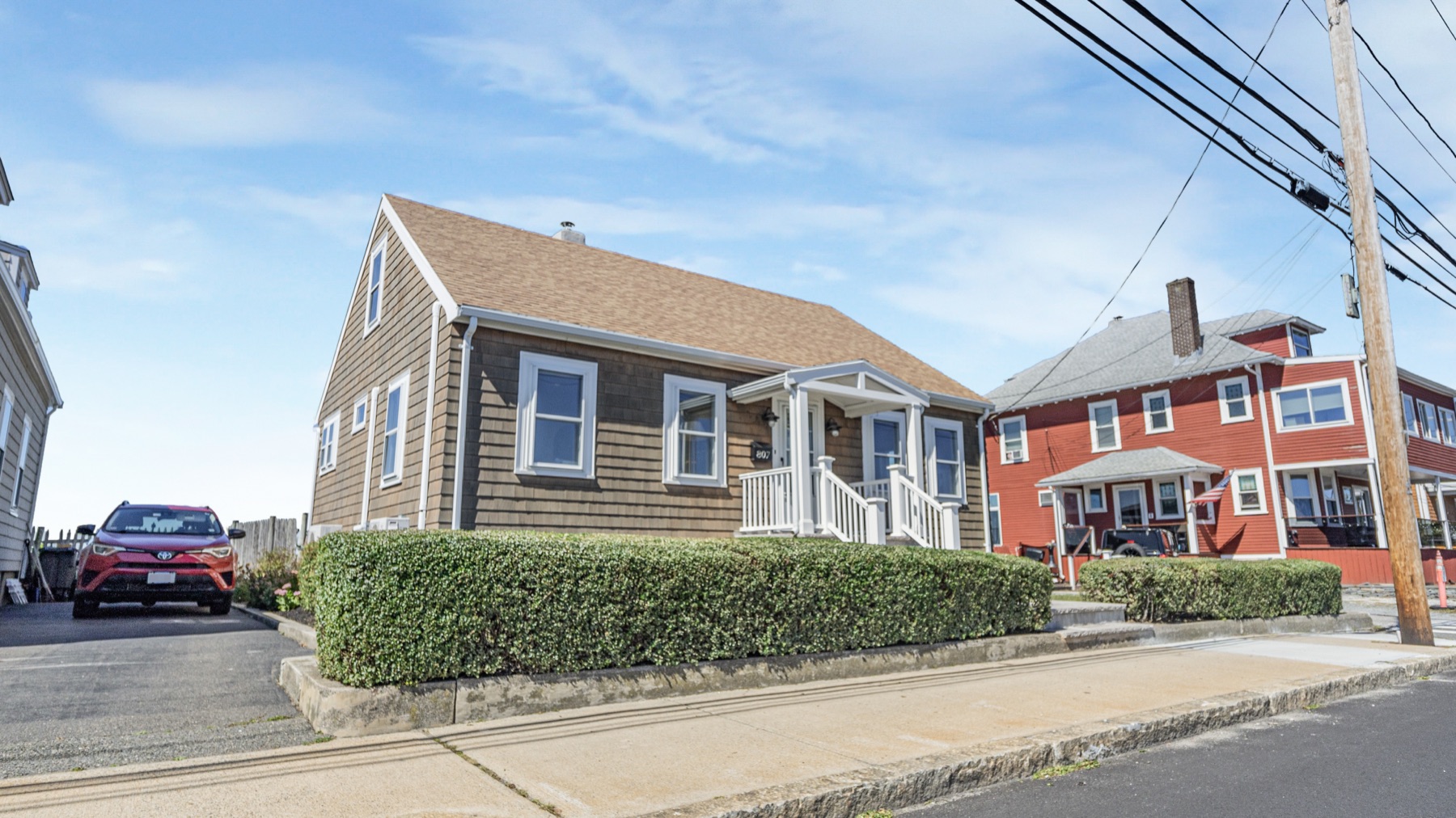 807 Shirley Street — Exterior